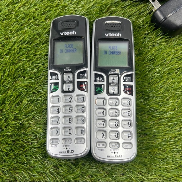 VTech Dect 6.0  CS6319-2 Single Line Cordless Phone 2 Handsets with Power Cords - Picture 7 of 8